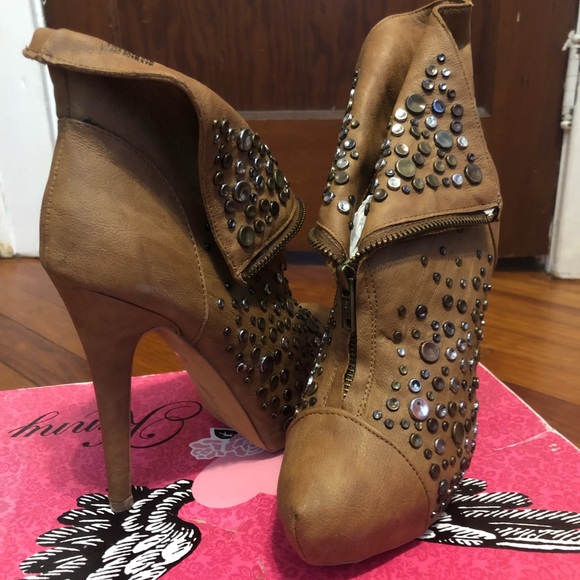 Booties !! - Picture 6 of 7